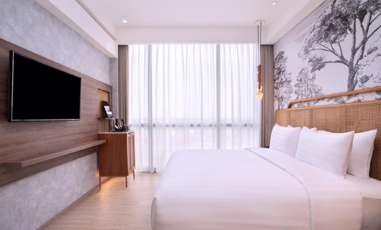 Mercure Tangerang Bsd City Hotel Buitenkant foto