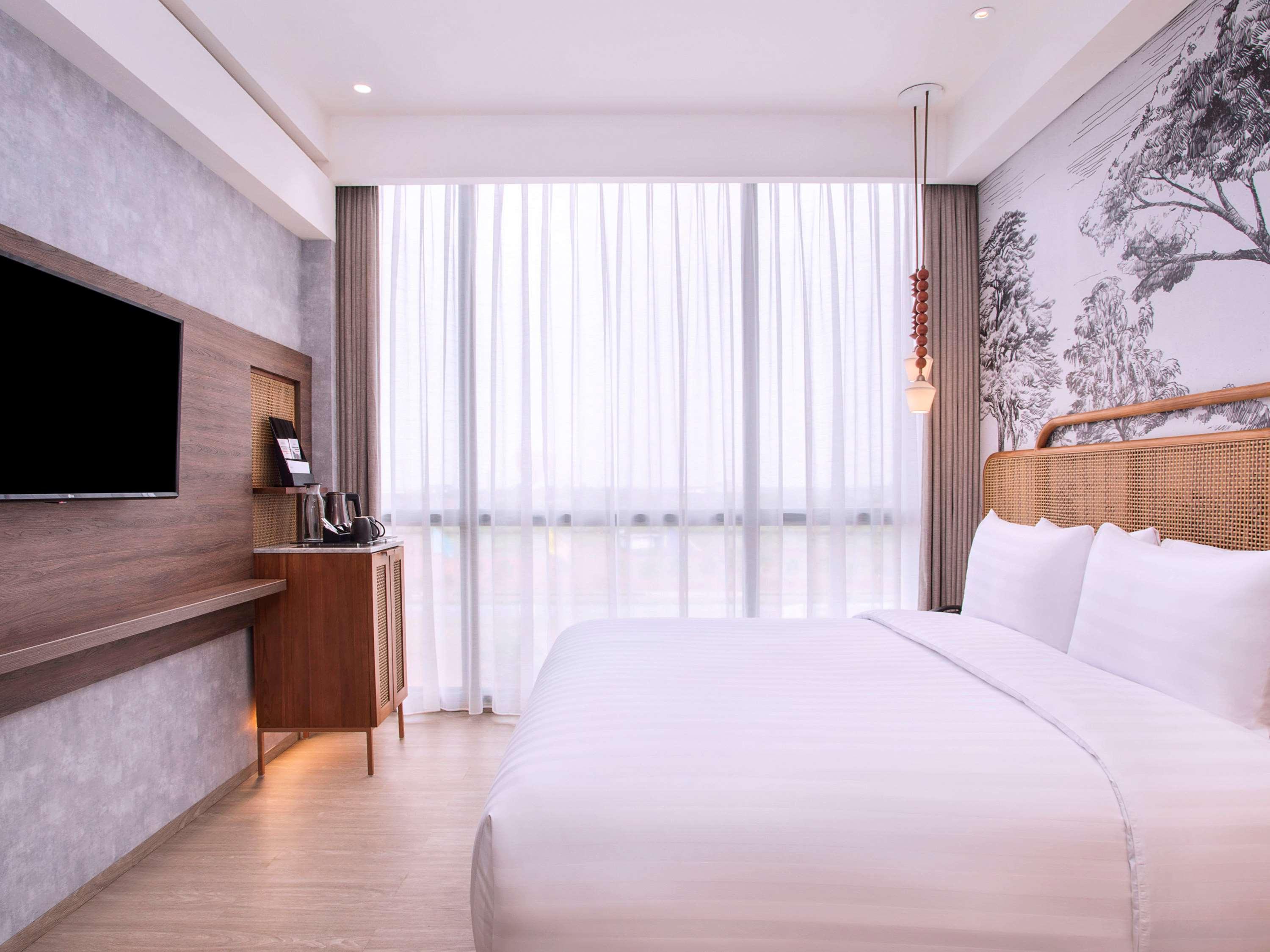 Mercure Tangerang Bsd City Hotel Buitenkant foto