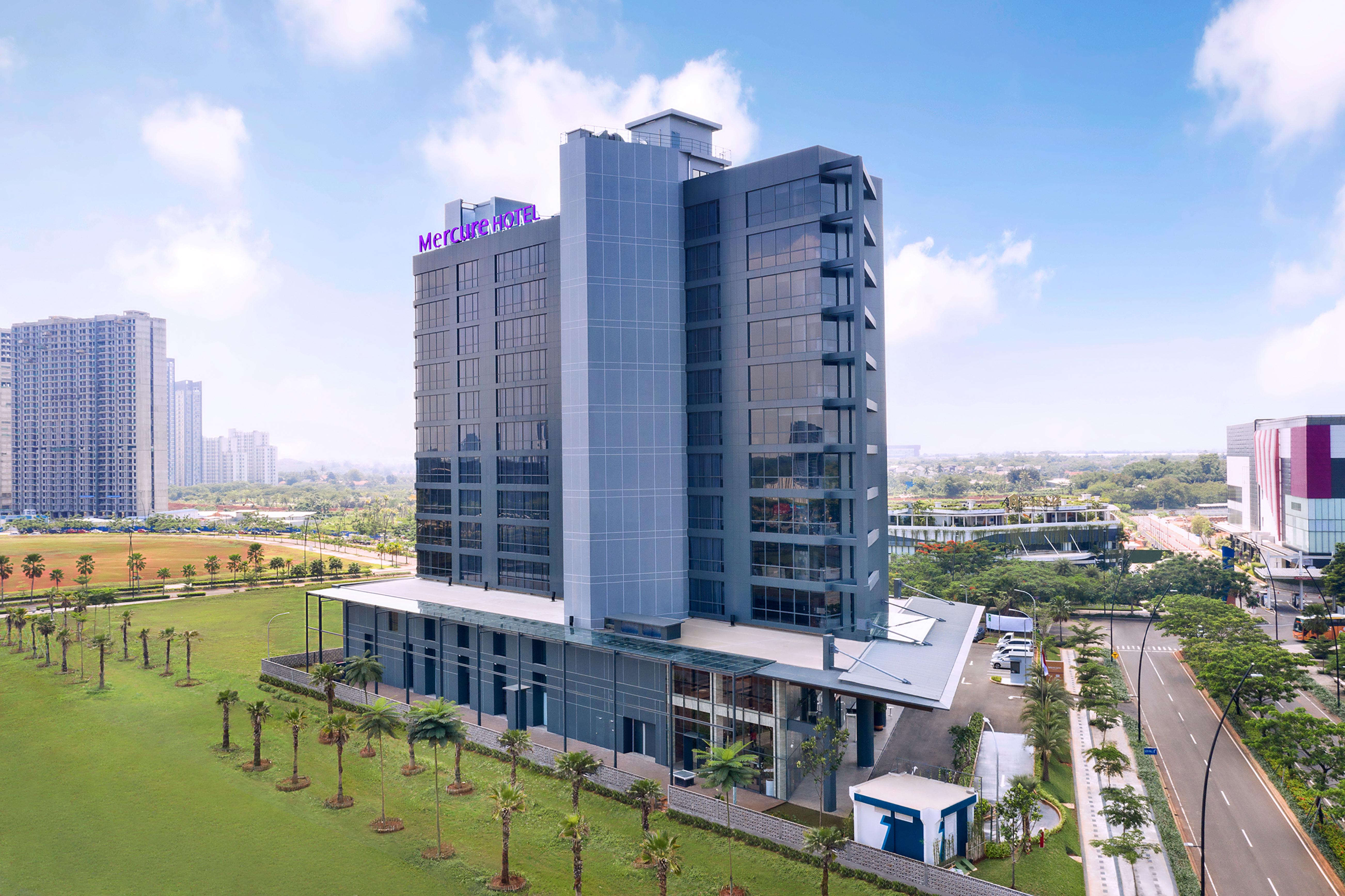 Mercure Tangerang Bsd City Hotel Buitenkant foto